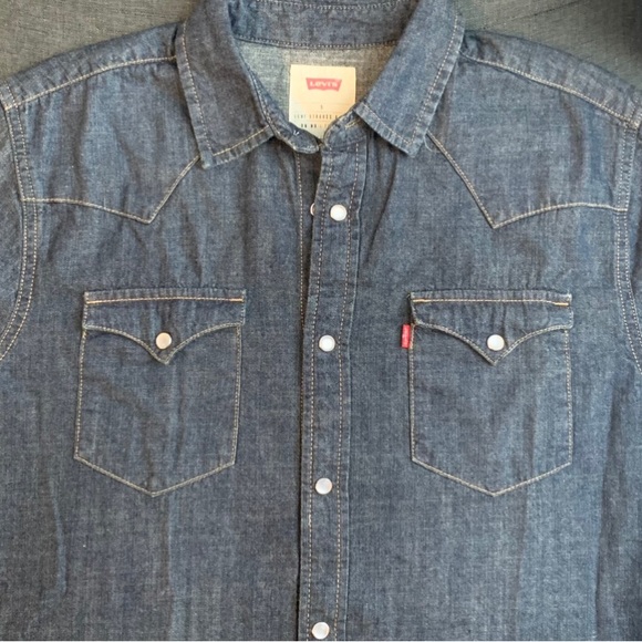 Levi’s Red Tab Dark bottom down denim jean shirt Small Cowboy - Picture 2 of 3